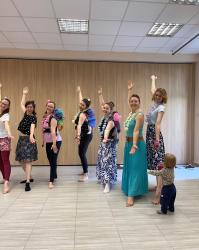 Baba-mama hawaii hula táncóra nemcsak kisbabásoknak